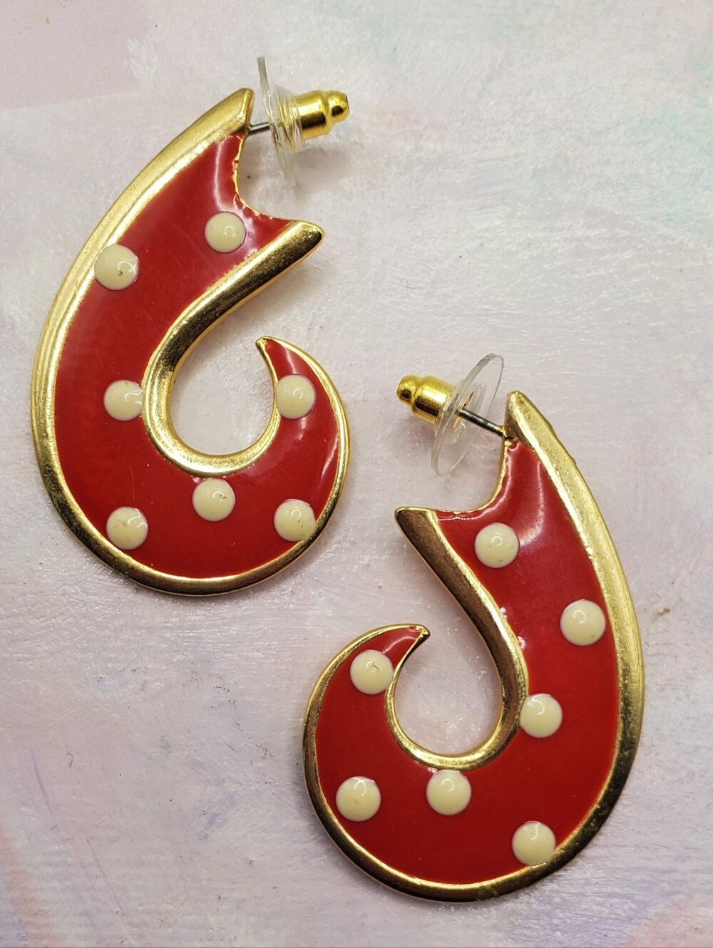 Retro 80s Polka Dot Drop Earrings - Red White 50s Vibe